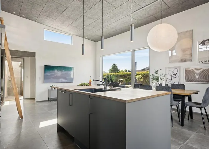 Elvie - 150m From The Sea By Interhome *